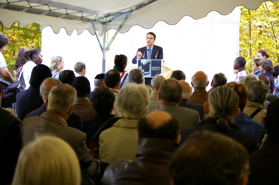 Inauguration de l allee des Justes: Inauguration Allee des Justes 038 - Manuel Valls - Maire d Evry